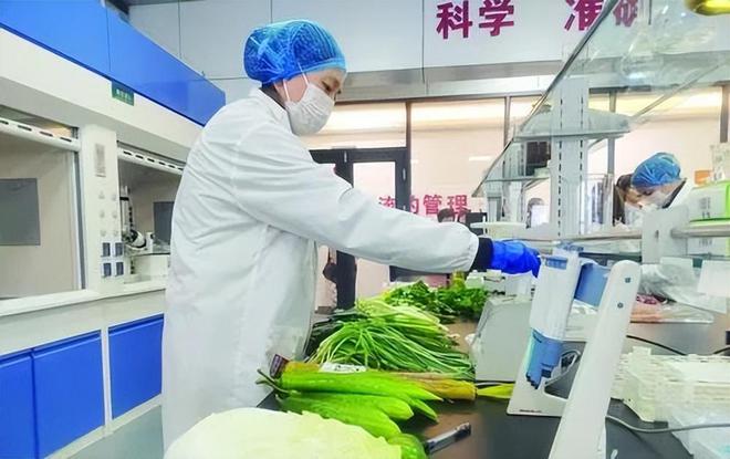 跟机场安检一样严？直击家家悦不为人知的食品安检站(图3)
