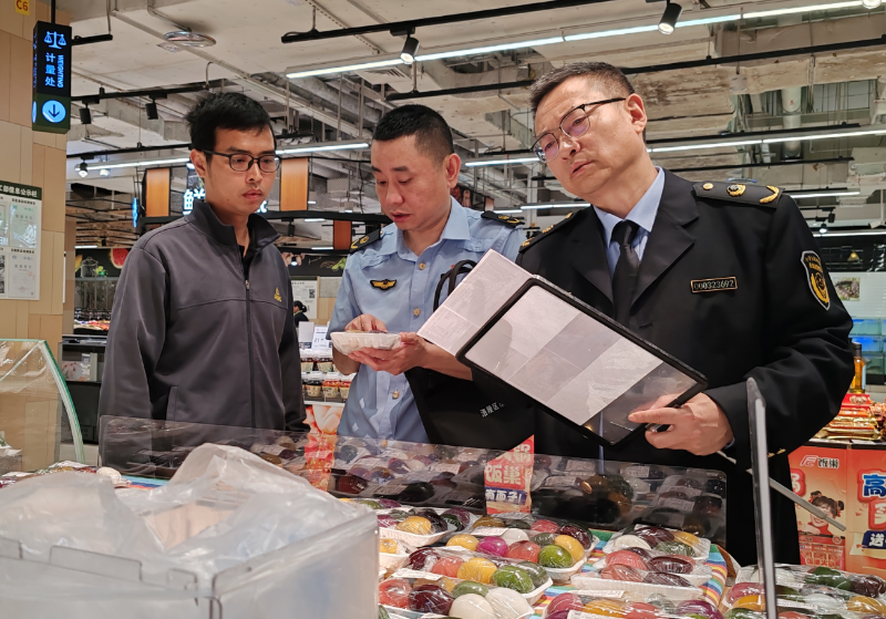 重庆市涪陵区市场监管局持续开展“五一”节前食品安全专项检查(图2)