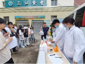 师生“点单”实验“解码” 赣州市章贡区“你点我检”“你送我检”进校园啦！(图2)