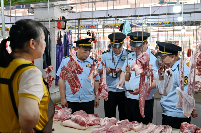 防城港强化食品安全专项检查(图2)