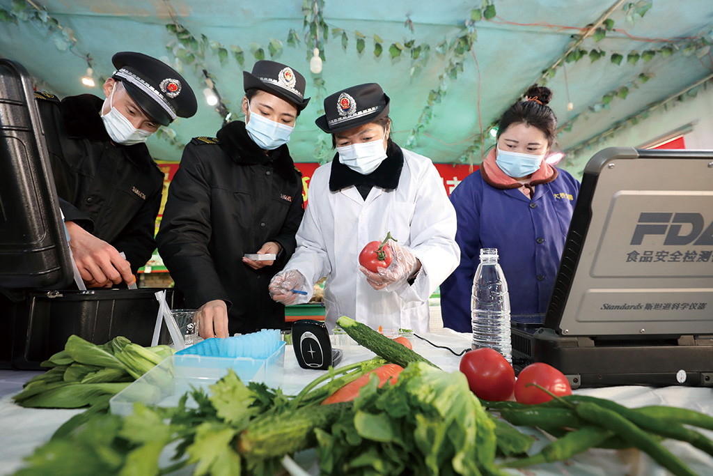 山东莒县多部门联合开展校园食品安全专项检查(图1)